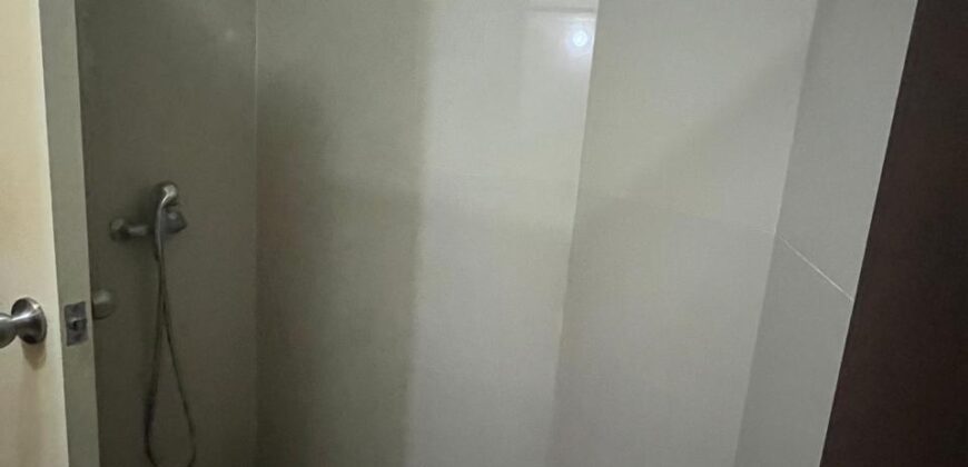 Triplex frente a parque + 2 estacionamientos $239,000 Pueblo Libre