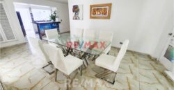 Venta De Amplia Casa De Lujo Con Piscina En La Molina