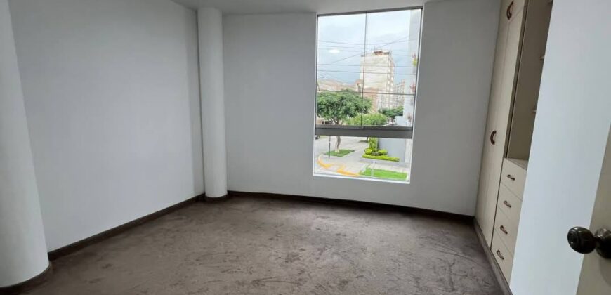 DEPARTAMENTO EN VENTA EN SURCO