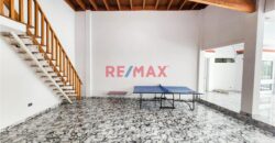 Venta De Amplia Casa De Lujo Con Piscina En La Molina