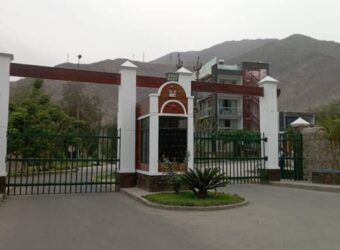 Linda casita en el Golf de Huampani-Chosica