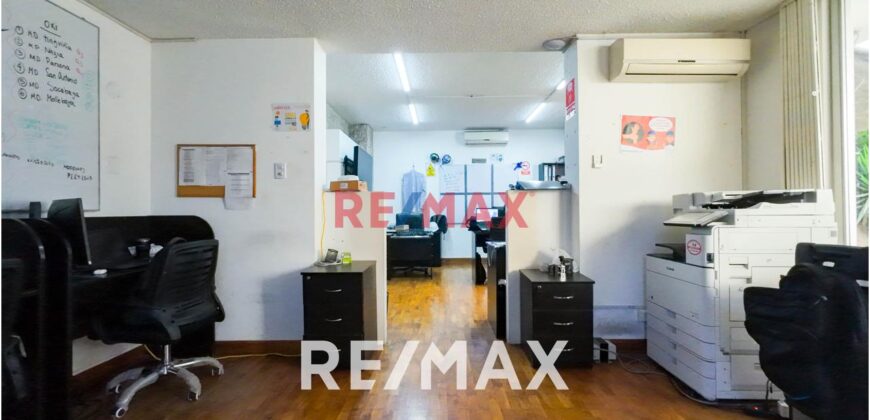 Venta De Casa En Ubicación Estratégica En San Borja