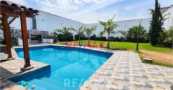 Venta De Amplia Casa De Lujo Con Piscina En La Molina