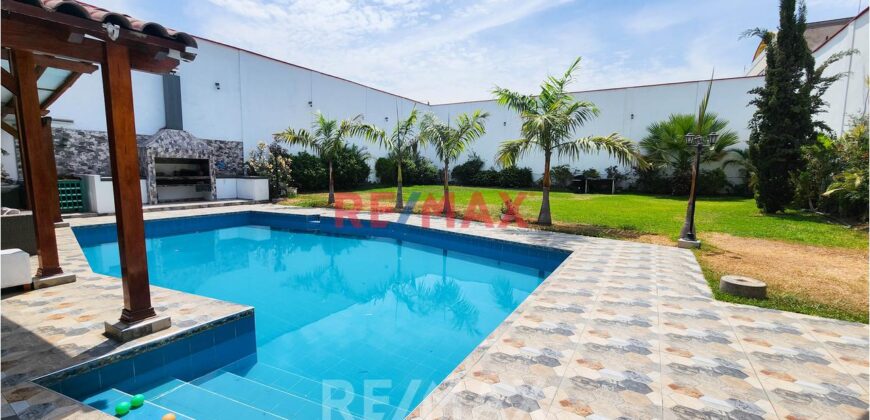 Venta De Amplia Casa De Lujo Con Piscina En La Molina