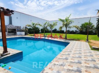 Se Alquila Amplia Casa De Lujo Con Piscina En La Molina