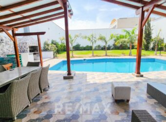 Venta De Amplia Casa De Lujo Con Piscina En La Molina