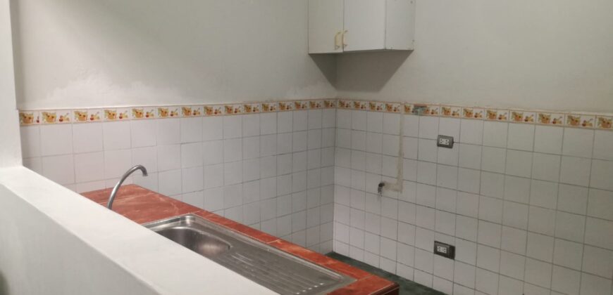 Alquilo Casa de 1 Piso Para Oficina – Taller o Vivienda.