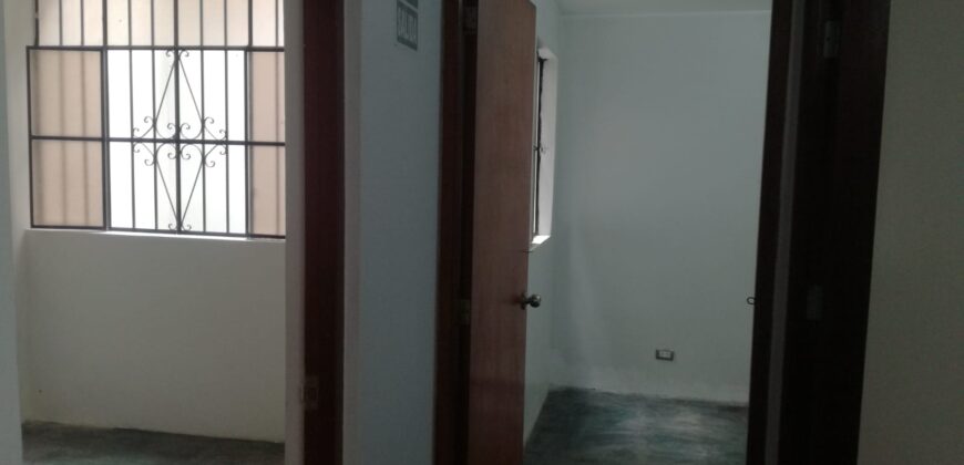 Alquilo Casa de 1 Piso Para Oficina – Taller o Vivienda.