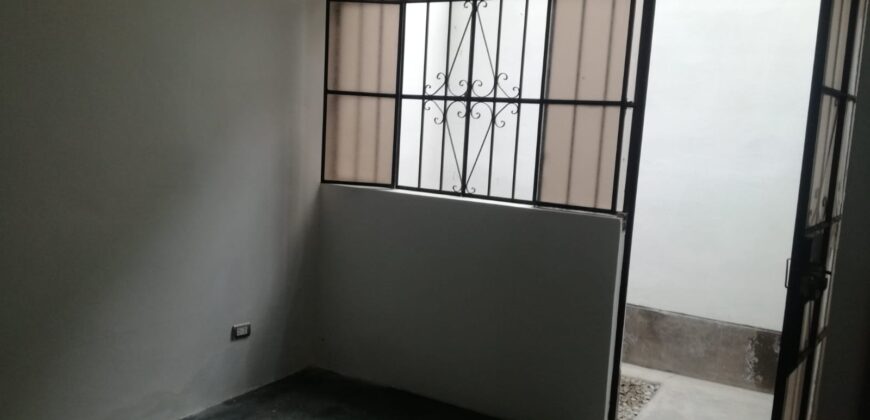 Alquilo Casa de 1 Piso Para Oficina – Taller o Vivienda.
