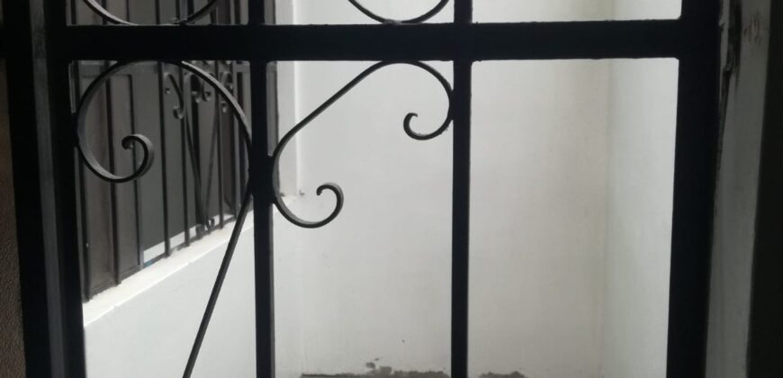 Alquilo Casa de 1 Piso Para Oficina – Taller o Vivienda.