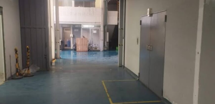 LOCAL INDUSTRIAL EN VENTA EN ATE