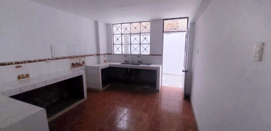 VENTA DE CASA EN VILLA EL SALVADOR