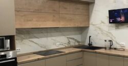MODERNO ALQUILO DEPARTAMENTO EN SURCO AV BENAVIDES PRIMER PISO CON COCHERA